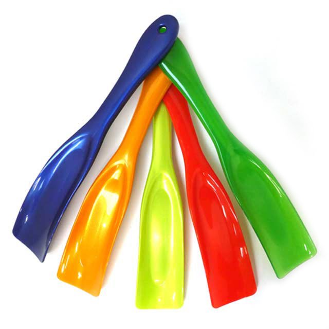 Plastic & Nylon Shoe Horn 20cm