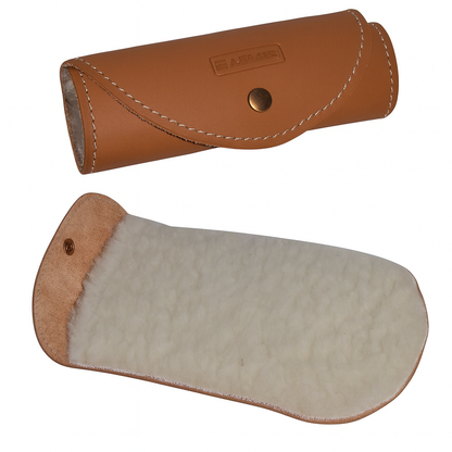 Saphir Beaute du Cuir Sheepskin Polishing Mitt