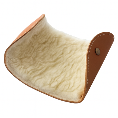 Saphir Beaute du Cuir Sheepskin Polishing Mitt