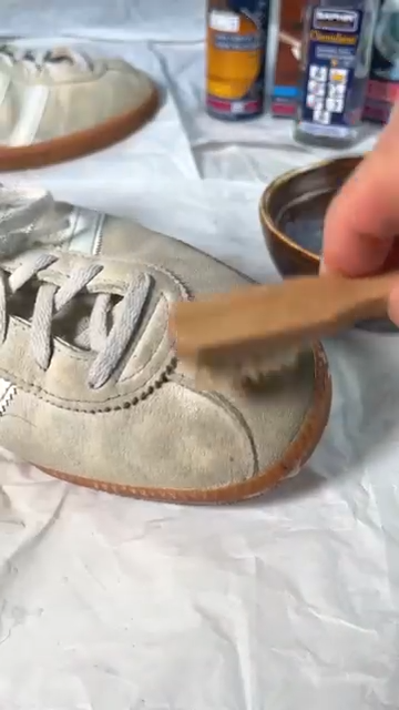 Saphir Omnidaim cleaner and brush how to use 4