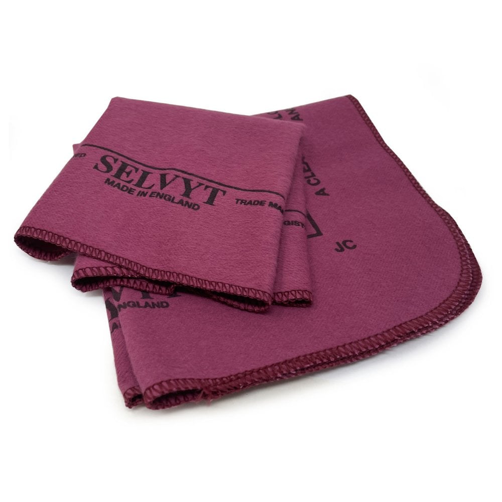Purple fabric with 'Selvyt' branding on a white background