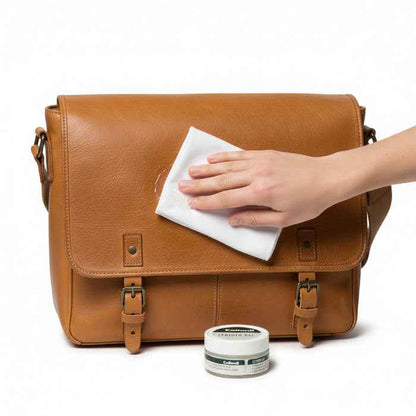 Collonil Leather Gel 60ml and Polishing Cloth Set